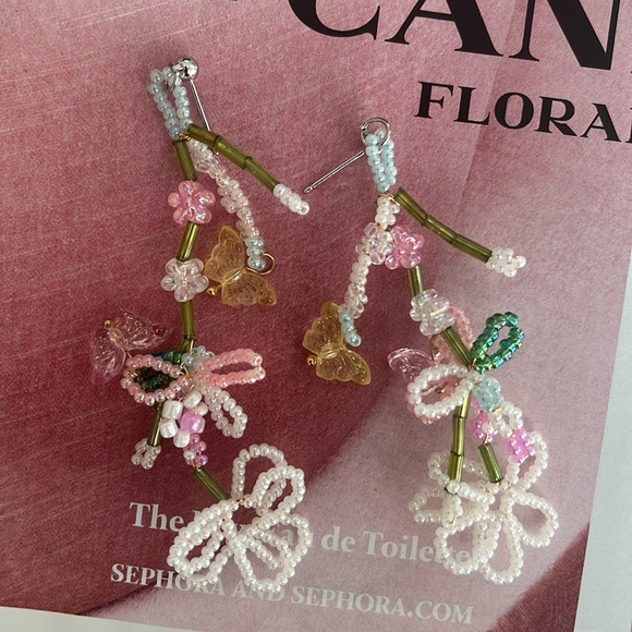 Hand Beaded Pink Flower Earrings - Picture 4 of 4